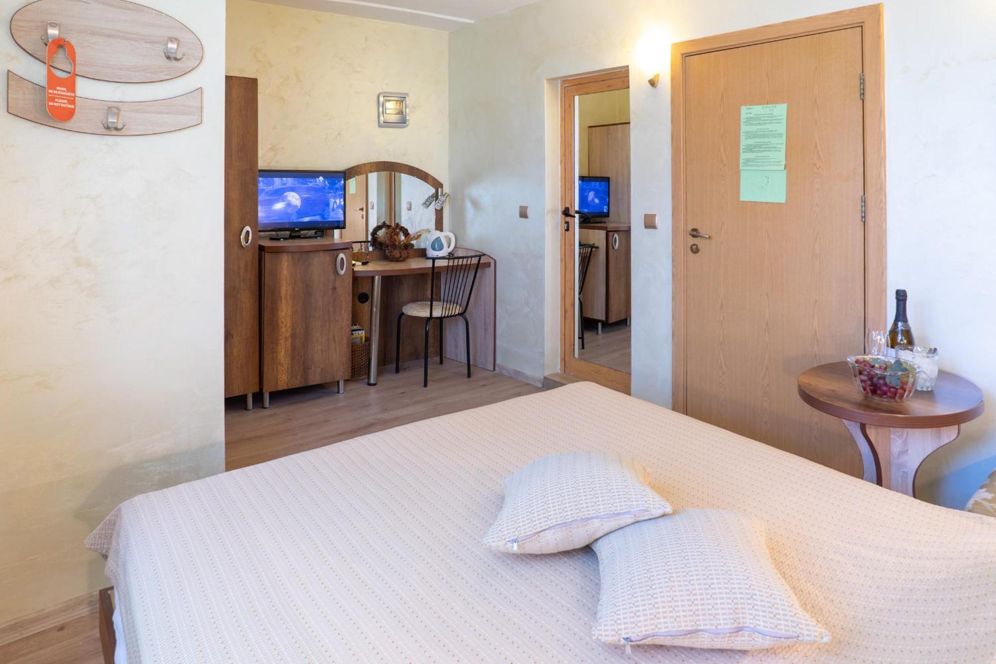 Hotel Color Varna ภายนอก รูปภาพ