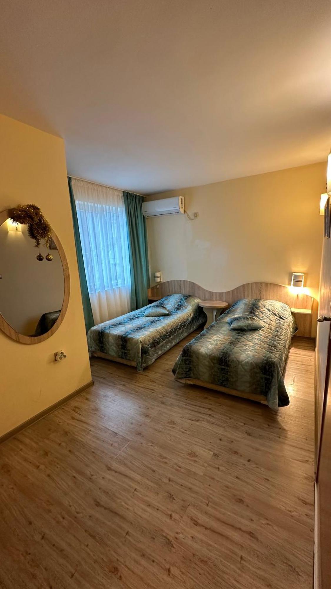 Hotel Color Varna ภายนอก รูปภาพ