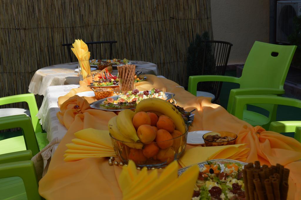 Hotel Color Varna ภายนอก รูปภาพ