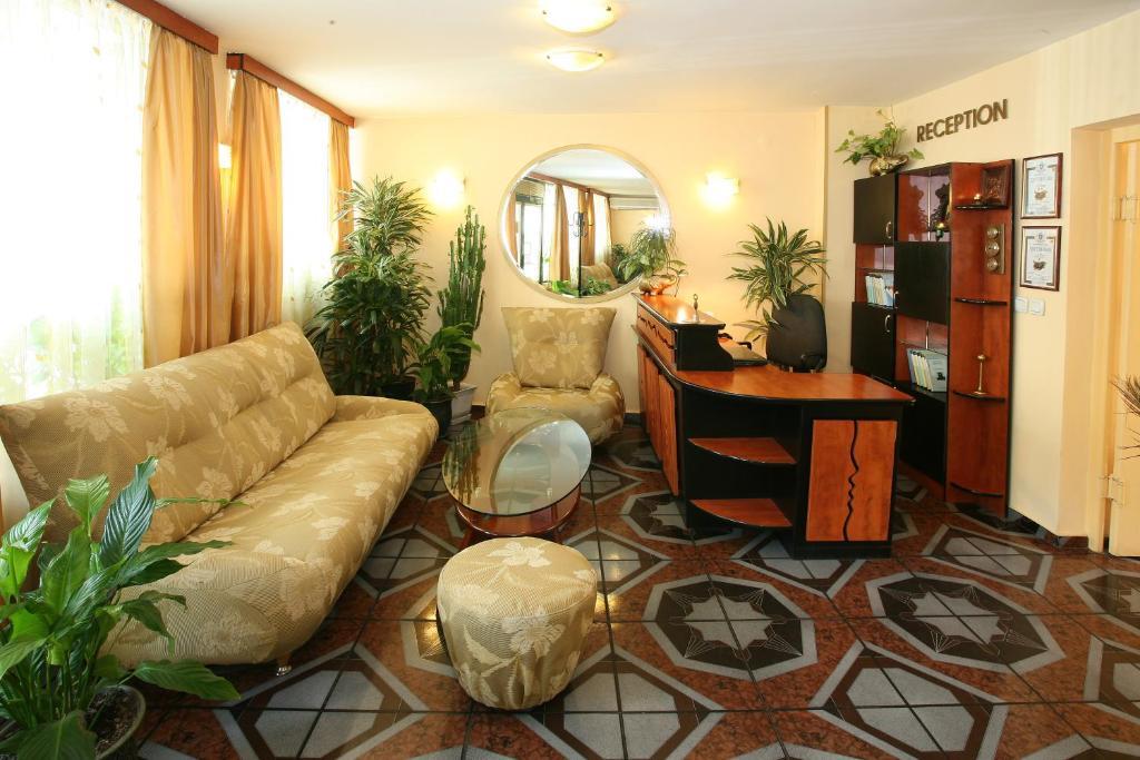 Hotel Color Varna ภายนอก รูปภาพ