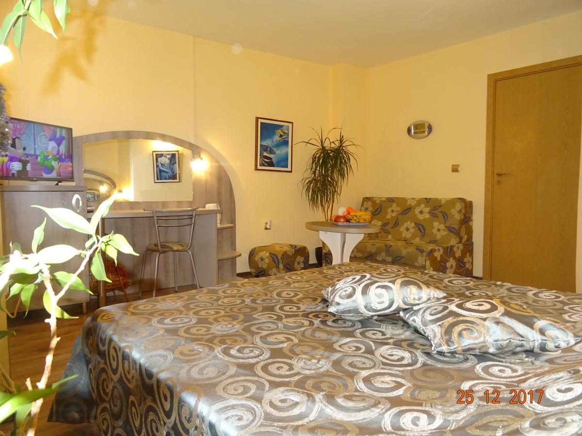 Hotel Color Varna ภายนอก รูปภาพ