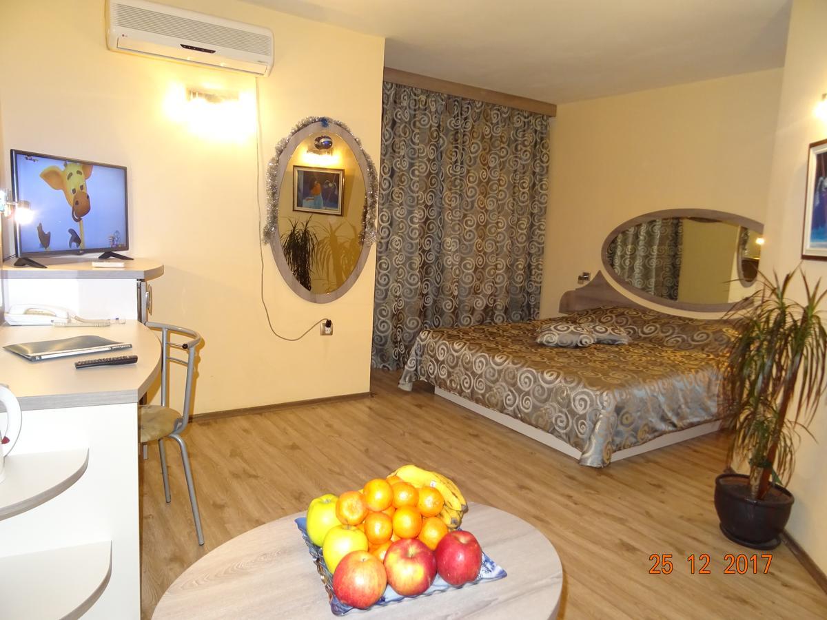 Hotel Color Varna ภายนอก รูปภาพ
